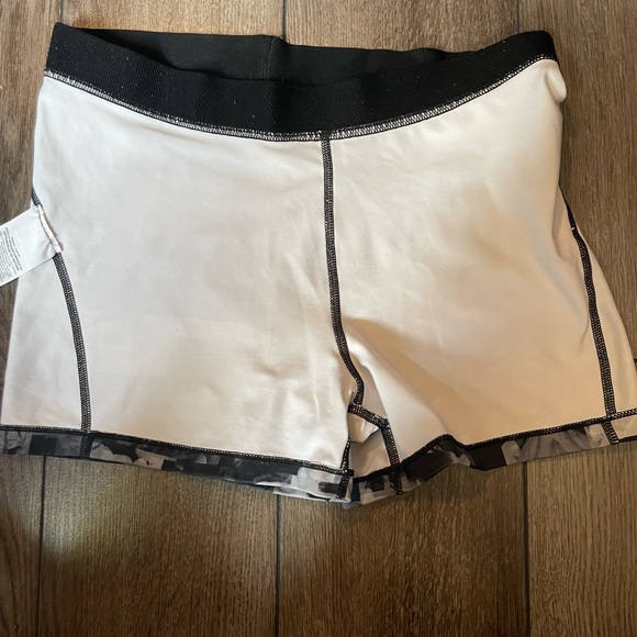 COPY - NIKE PROS - Picture 5 of 6